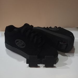 Heelys Size 7 Children's Rollar Wheels Shoe